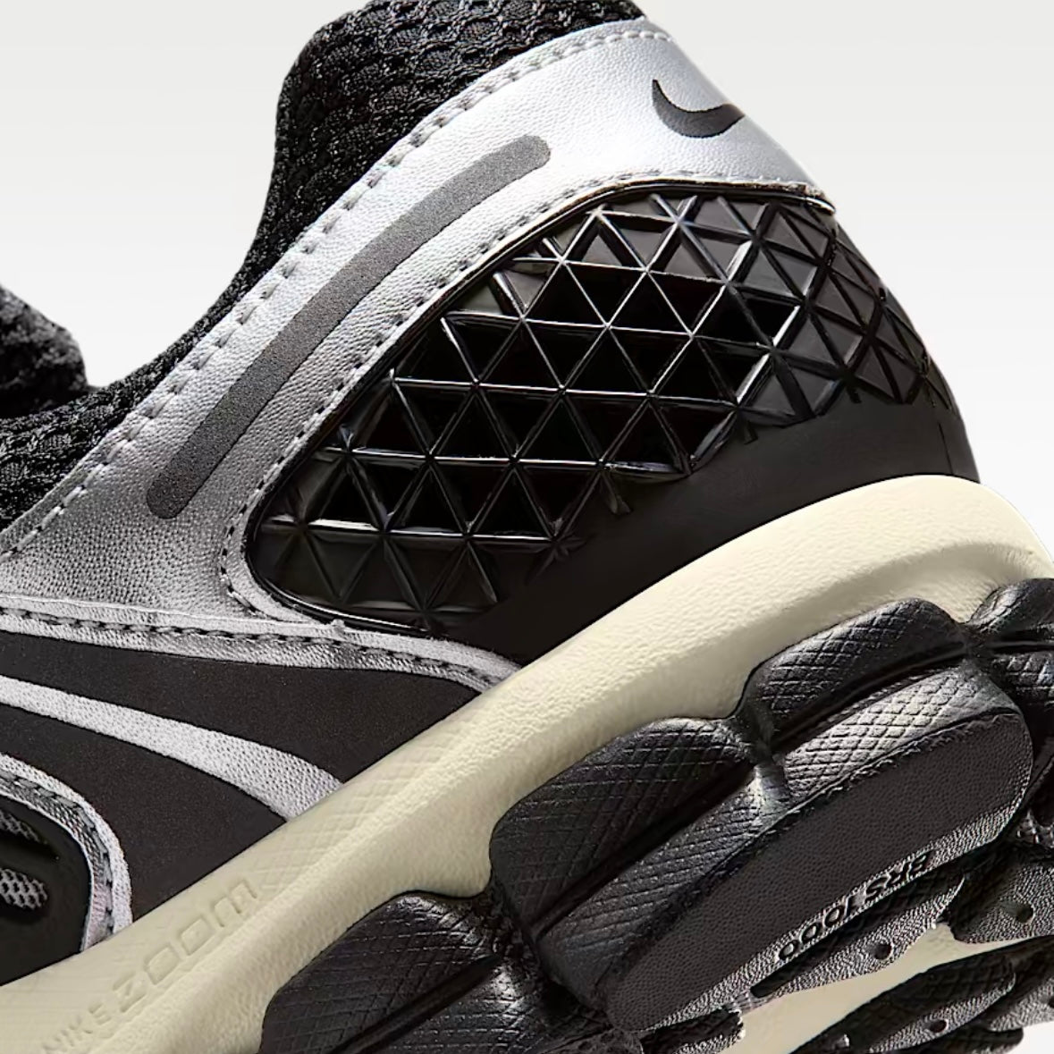 Nike Zoom Vomero 5