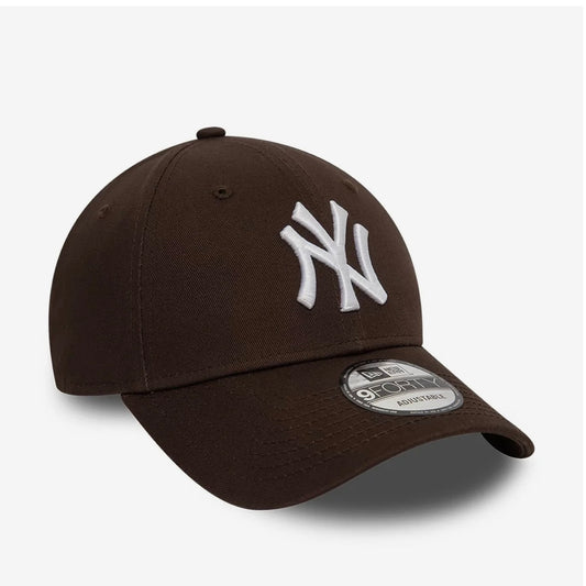 New Era 9FORTY New York Yankees League Essential Marrone Scuro