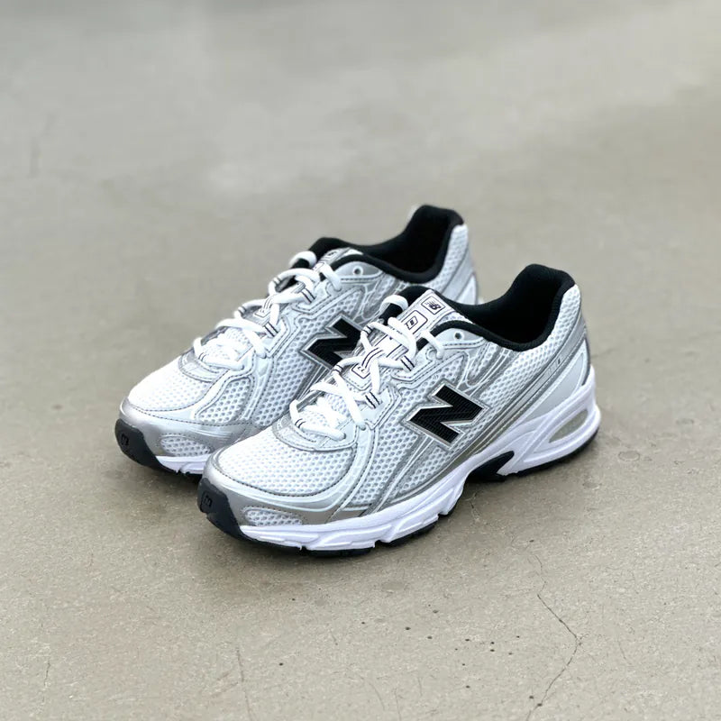 New Balance 740