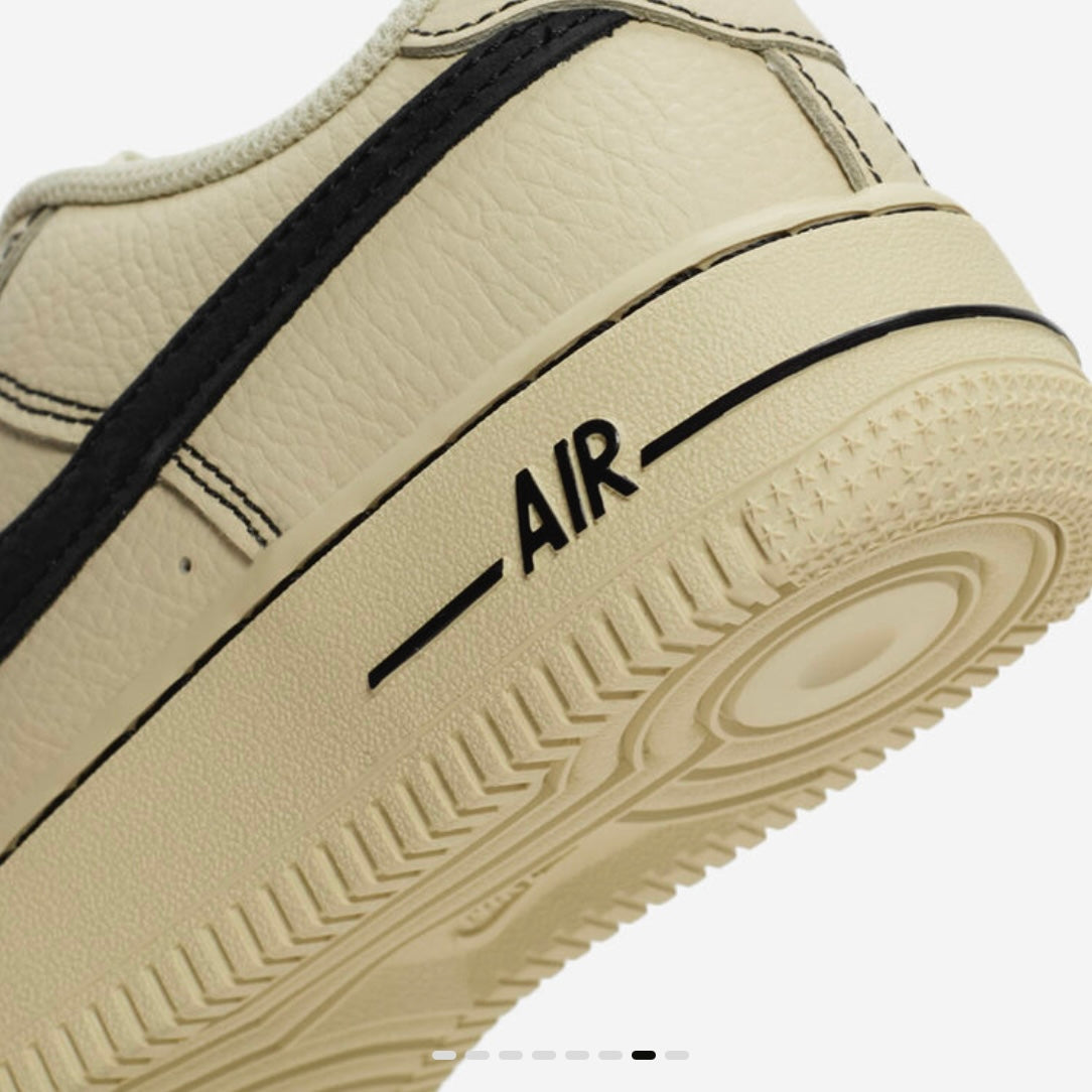 Nike Air Force 1 lv8 4