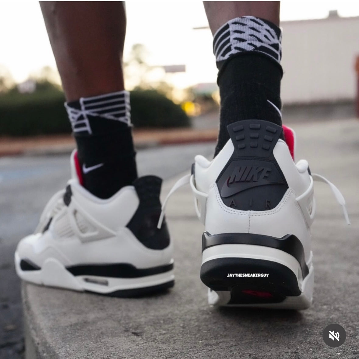 Air Jordan 4 Retro