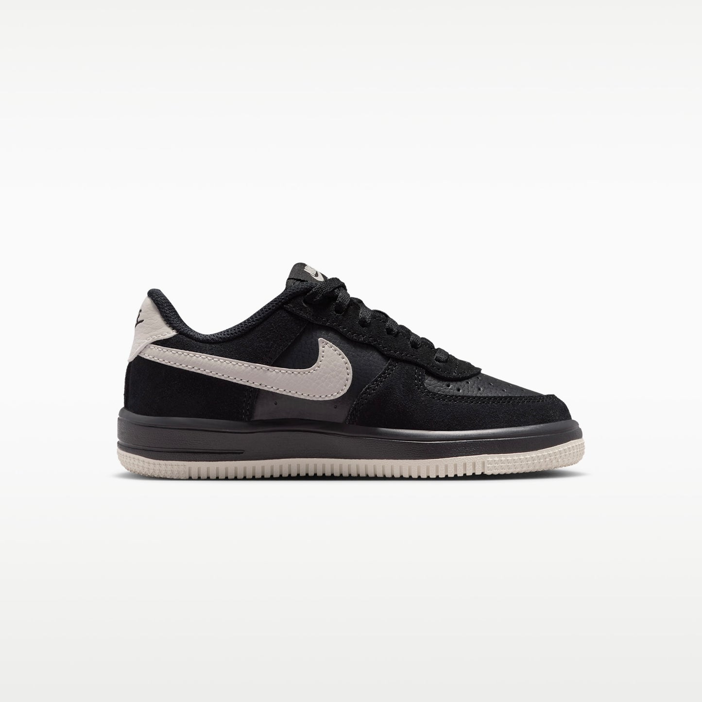 Nike Force 1 Low LV8 2