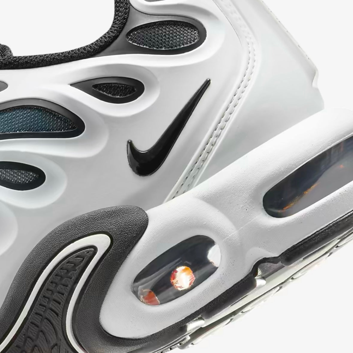 Nike Air Max Plus Drift