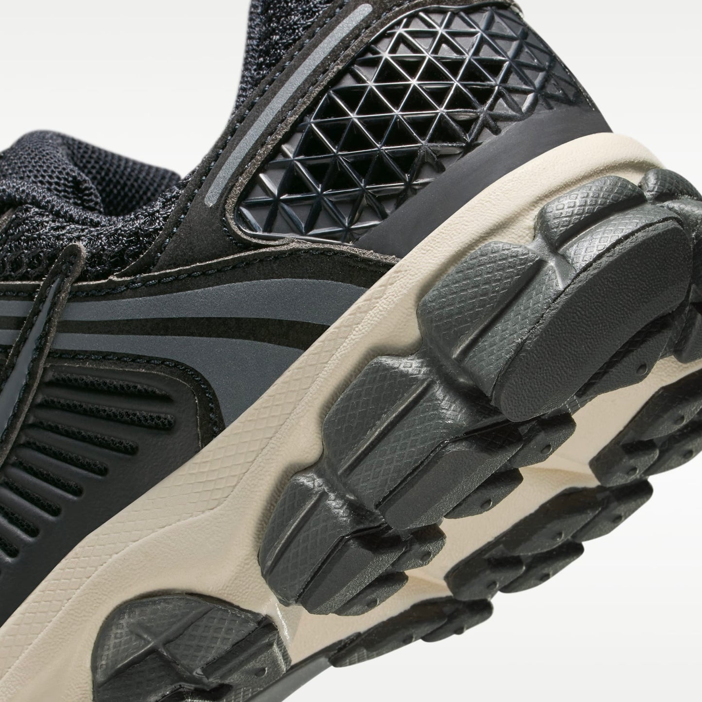 Nike Vomero 5