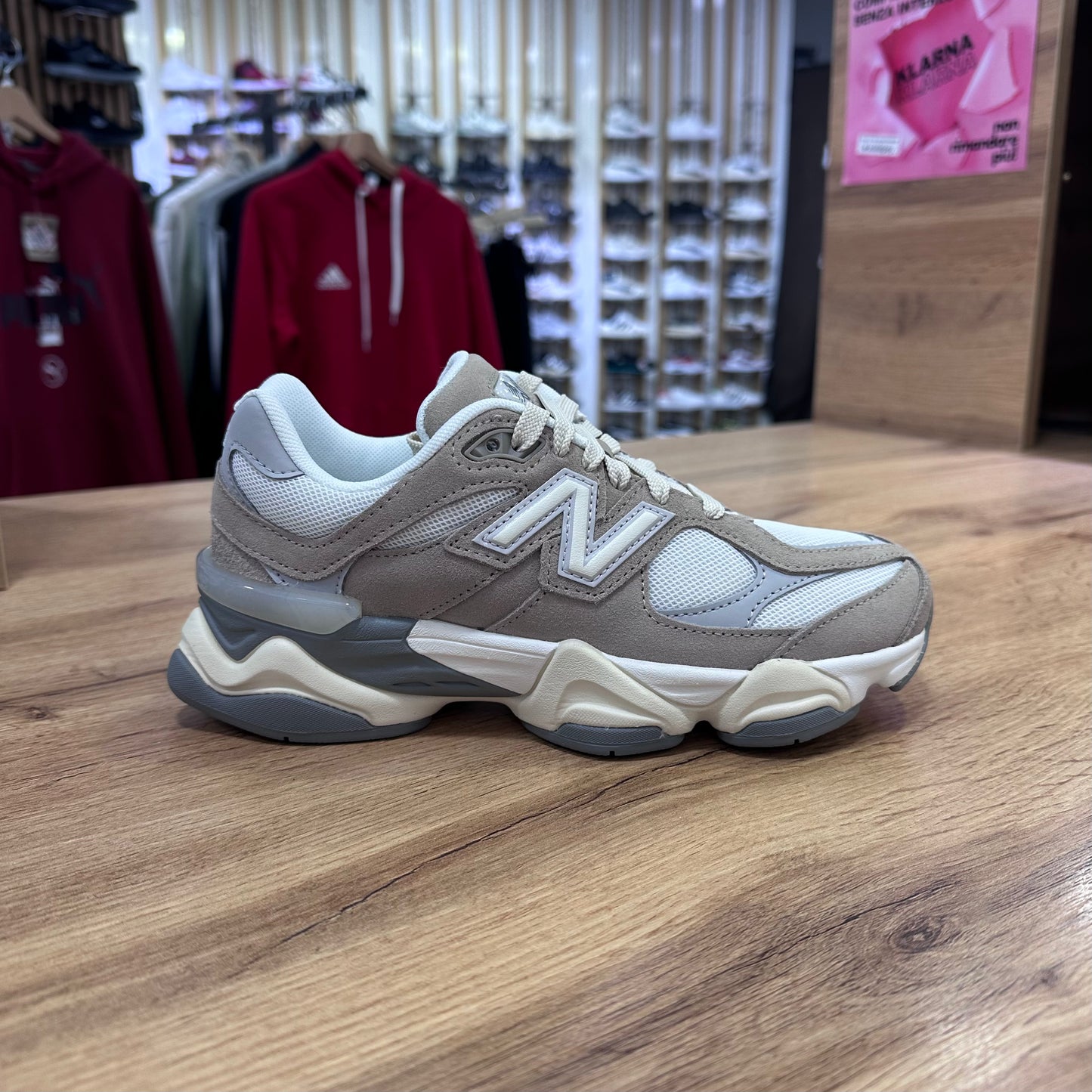 New Balance 9060