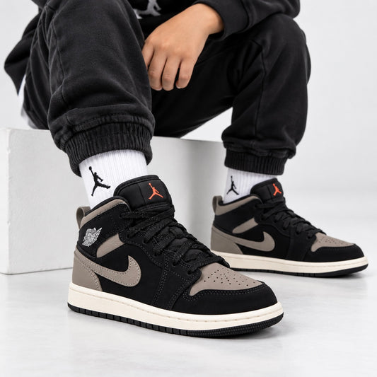 Nike Jordan 1 Mid