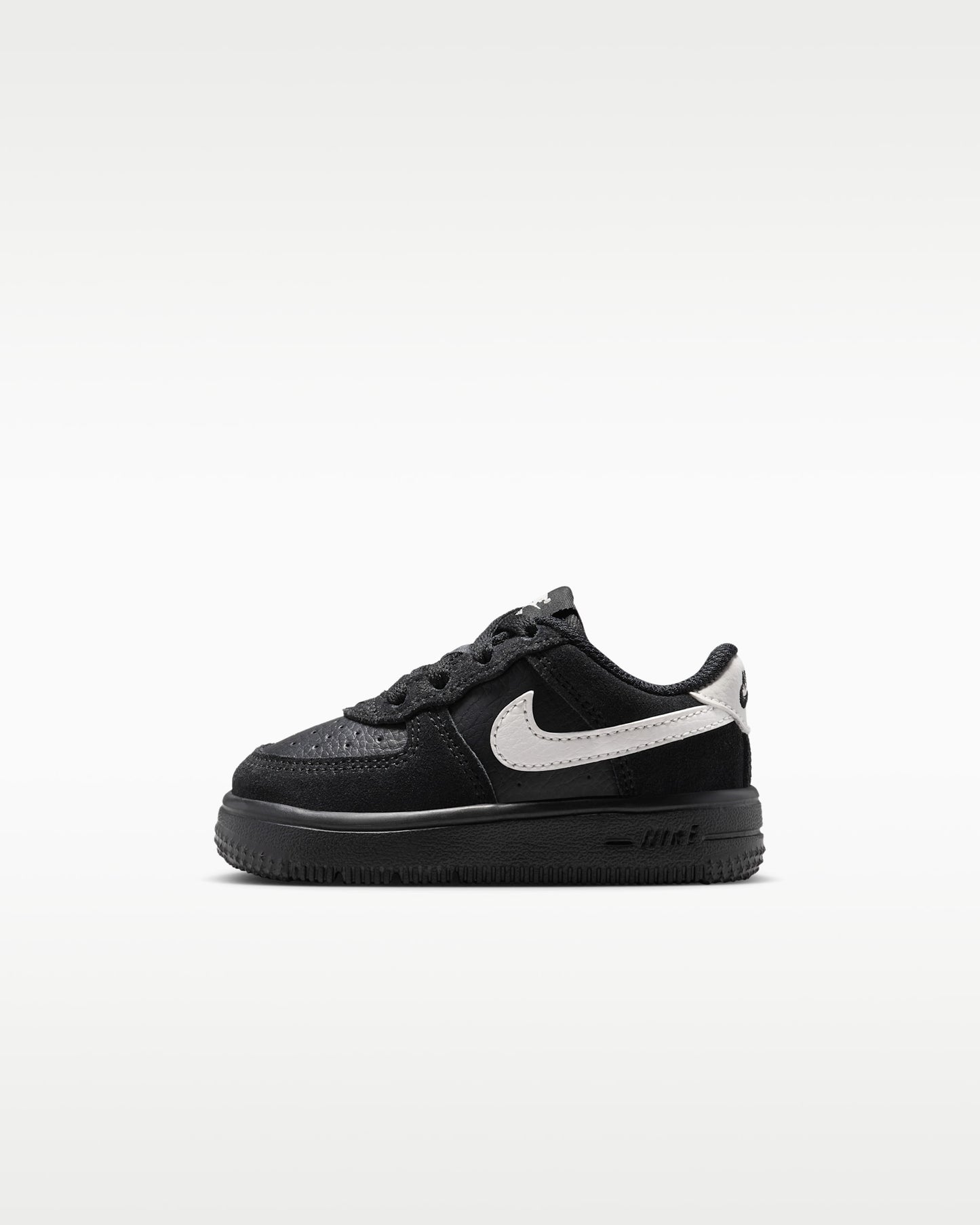 Nike Force 1 Low LV8 2