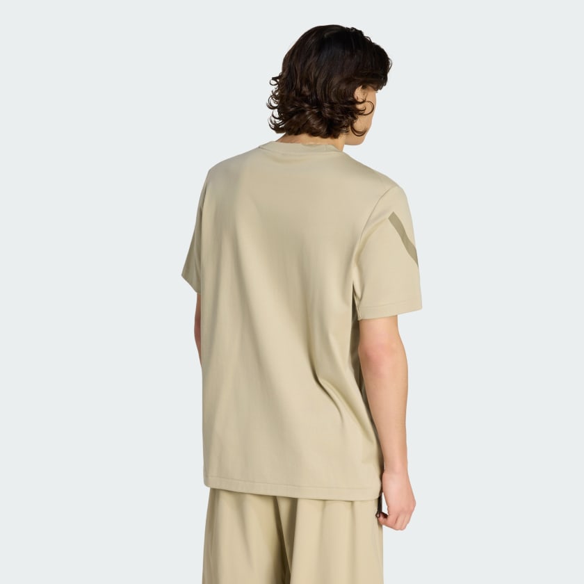 Adidas T-shirt