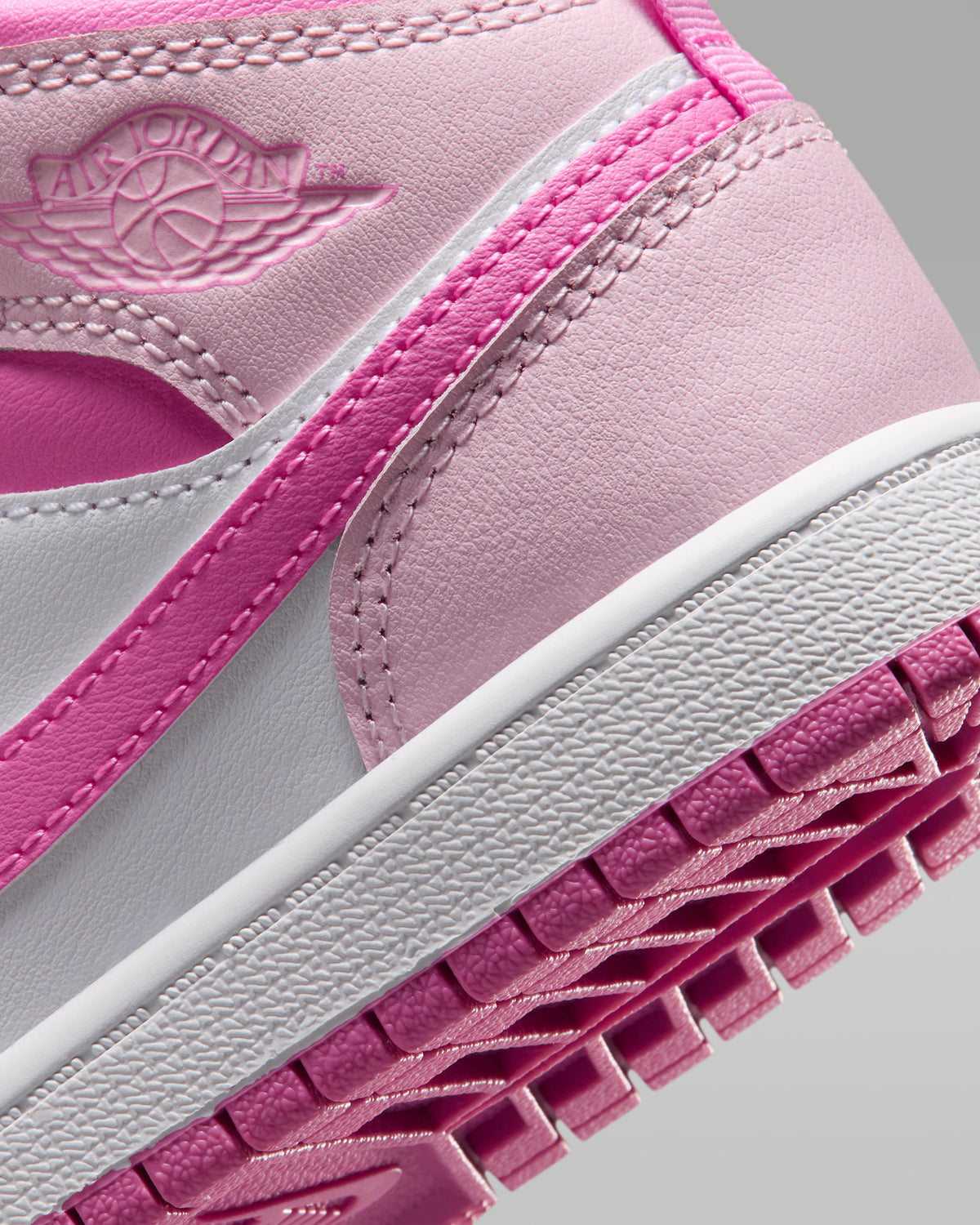 Nike Jordan 1Mid